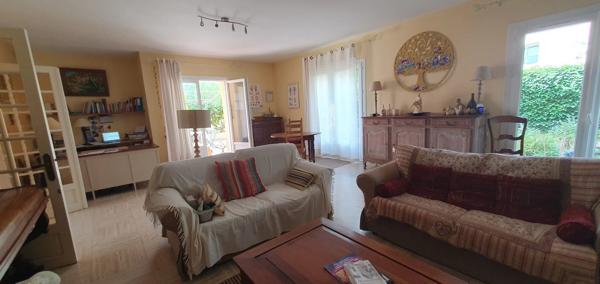 Villa d’architecte 4 faces – Quartier résidentiel prisé – 183 m² habitables