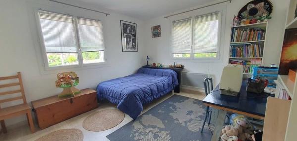 Villa d’architecte 4 faces – Quartier résidentiel prisé – 183 m² habitables