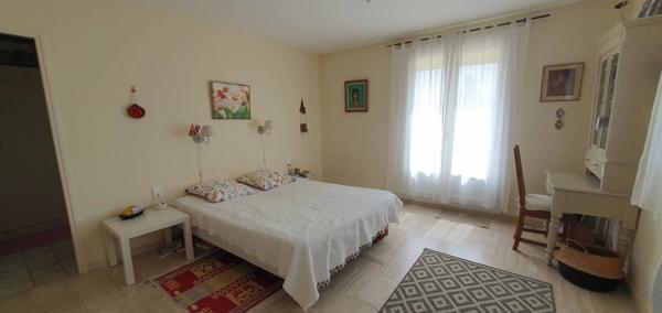 Villa d’architecte 4 faces – Quartier résidentiel prisé – 183 m² habitables