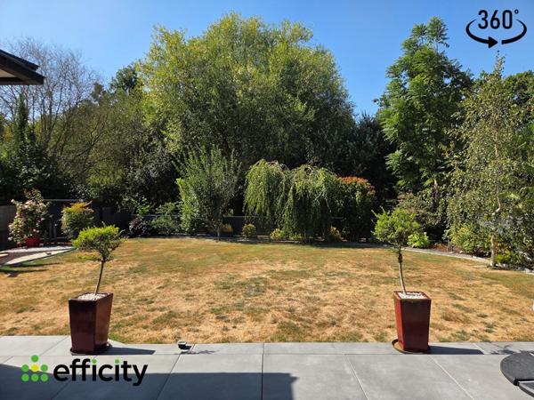 Maison
         6 pièces
        - 149 m² 662 500 € *