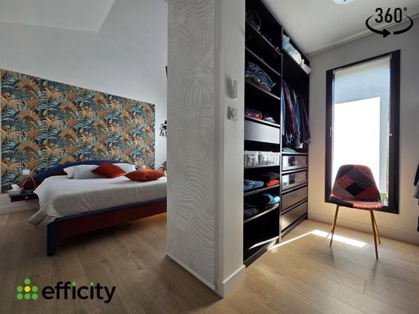 Maison
         6 pièces
        - 149 m² 662 500 € *
