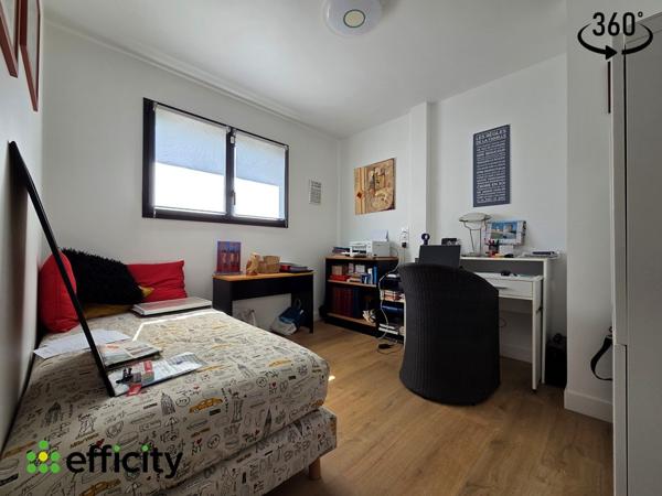 Maison
         6 pièces
        - 149 m² 662 500 € *