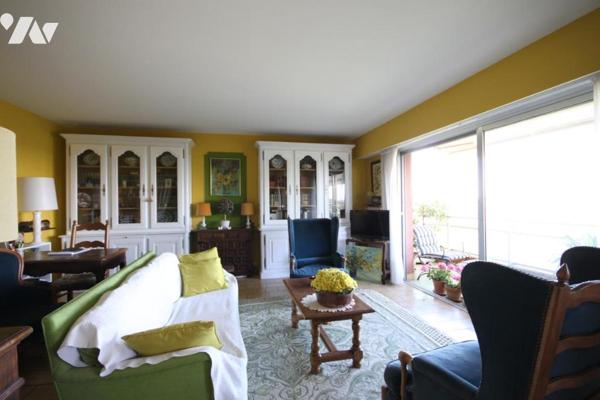 Appartement de 3 /4 pièces principales, 104 m² , terrasse, cave, 2 parkings