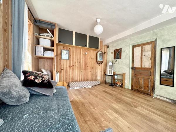 MAISON DE CHARME EN PIERRE 54 M² – CENTRE-BOURG SAINT-ALBAN-SUR-LIMAGNOLE