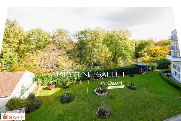 Vue dégagée sur la forêt, très bon emplacement...