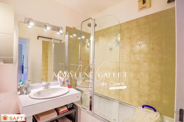 Vue dégagée sur la forêt, très bon emplacement...