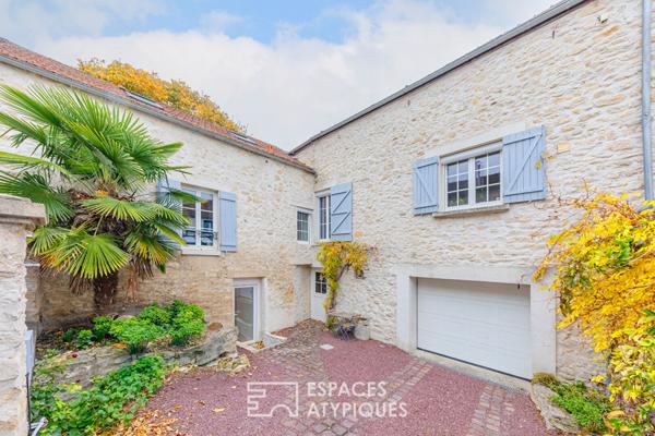 Maison de village de caractère et son atelier indépendant au coeur de Bouafle