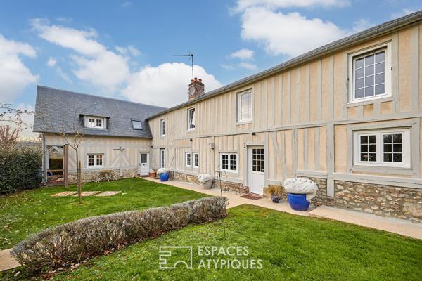 Maison à colombages conjuguant charme et élégance