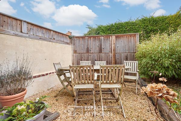 Maison à colombages conjuguant charme et élégance