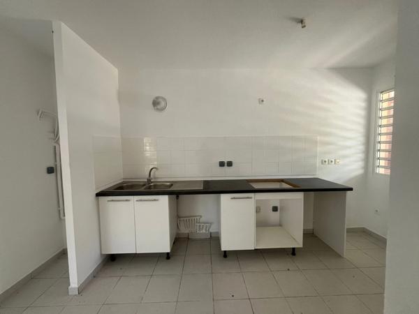 Dpt Guyane (973), à vendre KOUROU appartement T3 de 58,54 m²