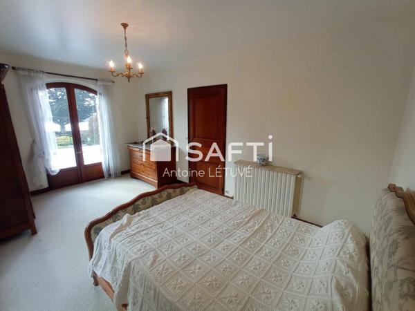 Pavillon de caractère à rafraichir