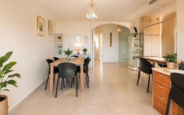 Appartement à vendre    3 pièces • 65 m2 La Seyne-sur-Mer