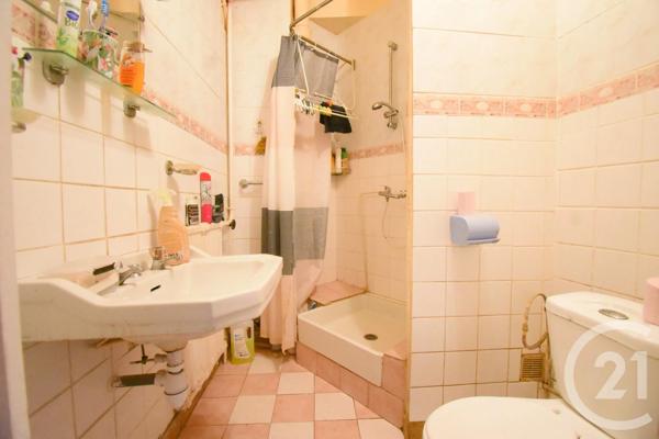 Appartement T2 à vendre  2 pièces - 38,17 m 2   VICHY  - 03
