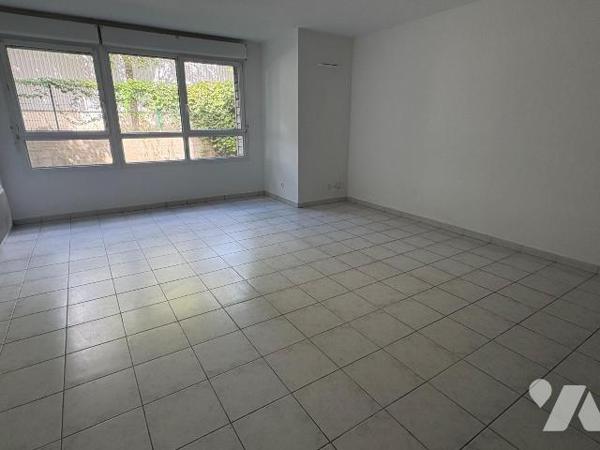 Nouveauté, Etaples
À proximité immédiate de toutes commodités.
Cet appartement T3, situé au r...