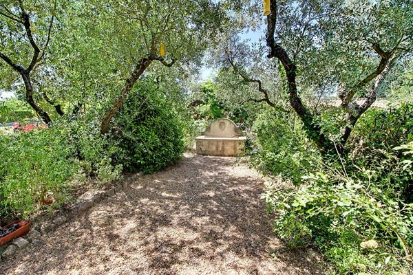 A VENDRE EN EXCLUSIVITE !Maison Lorgues 4 pièces 100 m2 + piscine sur un terrain de 1453m²