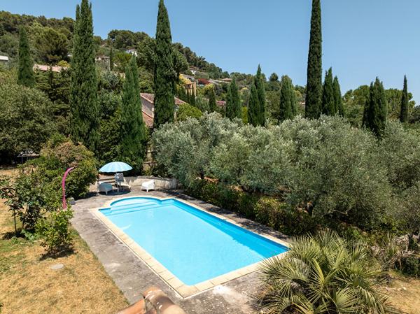 A VENDRE EN EXCLUSIVITE !Maison Lorgues 4 pièces 100 m2 + piscine sur un terrain de 1453m²
