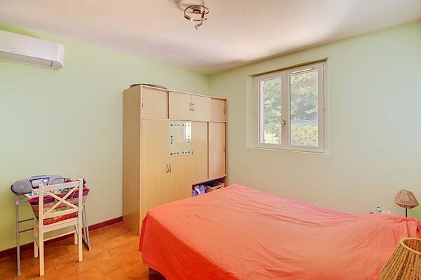 A VENDRE EN EXCLUSIVITE !Maison Lorgues 4 pièces 100 m2 + piscine sur un terrain de 1453m²