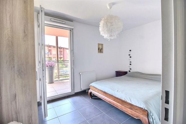 Appartement Marignane 4  pièces de 75 m² avec 2 terrasses et 2 places de stationnements privatives