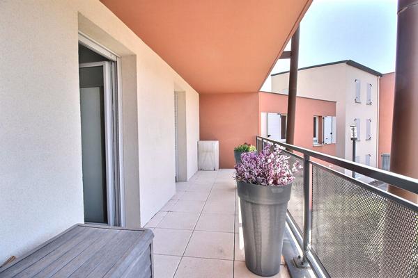 Appartement Marignane 4  pièces de 75 m² avec 2 terrasses et 2 places de stationnements privatives