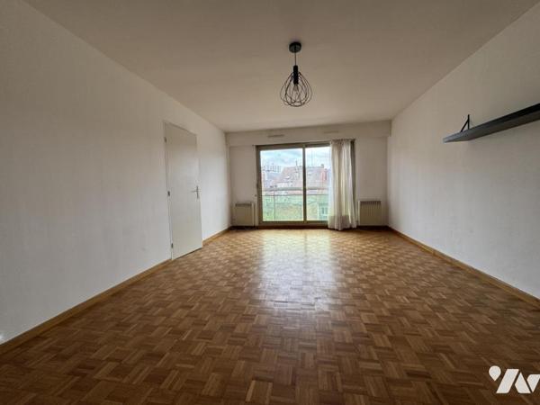 Appartement type 3 centre ville Valenciennes parking