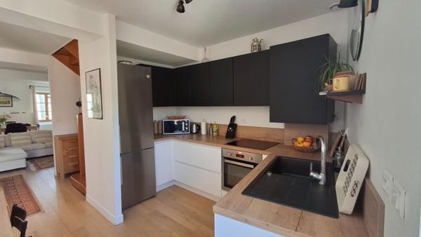 DUPLEX  CLIMATISE T4 TERRASSE  PLEIN CENTRE BRIGNAIS