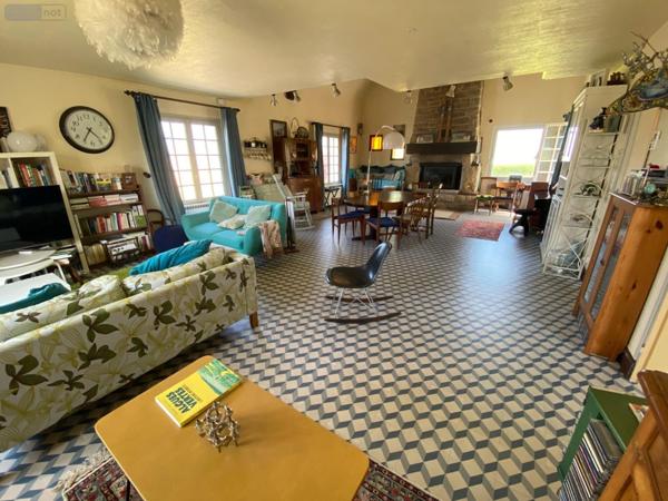 Maison à vendre à Saint-Pol-de-Léon dans le Finistère (29250), ref : JMA90