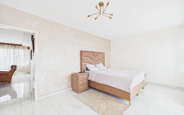 Appartement à louer    2 pièces • 80,02 m2 Strasbourg