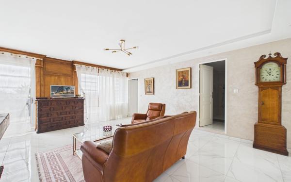 Appartement à louer    2 pièces • 80,02 m2 Strasbourg