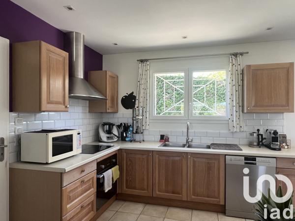 Maison 5 pièces de 112 m² à Martillac (33650)