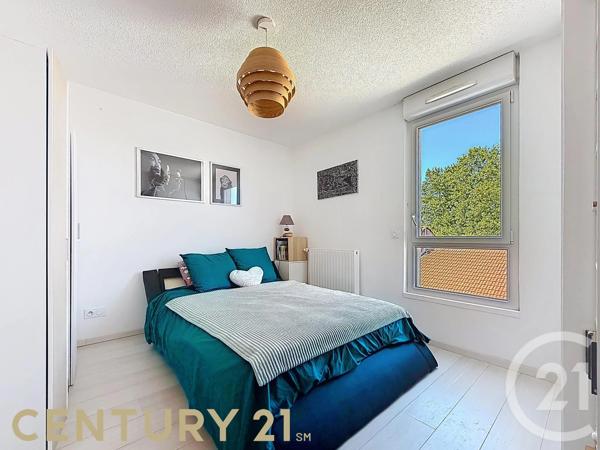 Appartement F2 à vendre  2 pièces - 39 m 2   SATHONAY CAMP  - 69