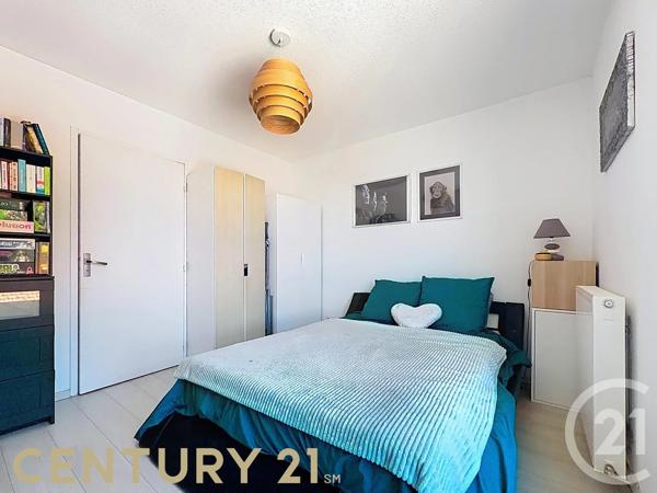 Appartement F2 à vendre  2 pièces - 39 m 2   SATHONAY CAMP  - 69