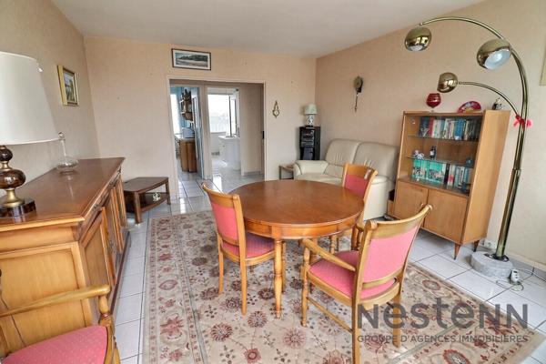 Appartement de trois pièces à Vincennes avec cave et place de parking