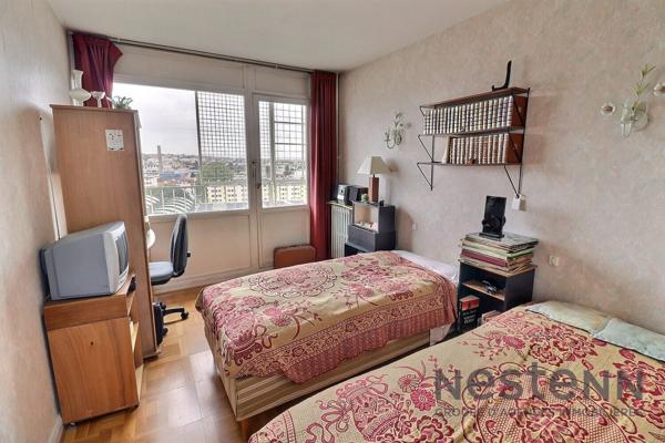 Appartement de trois pièces à Vincennes avec cave et place de parking