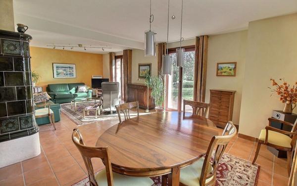 Maison à vendre    6 pièces • 154 m2 Eguisheim