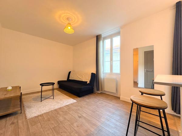 A VENDRE 84160 CADENET APPARTEMENT LOUE TYPE 2 PIECES D'ENVIRON 25M² AVEC CAVE (RENTABILITE 5,8%)