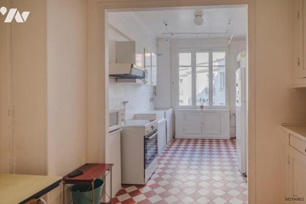 NEUILLY-SUR-SEINE / INKERMANN - APPARTEMENT BOURGEOIS 6 PIÈCES  AVEC BALCON + GARAGE + CAVE