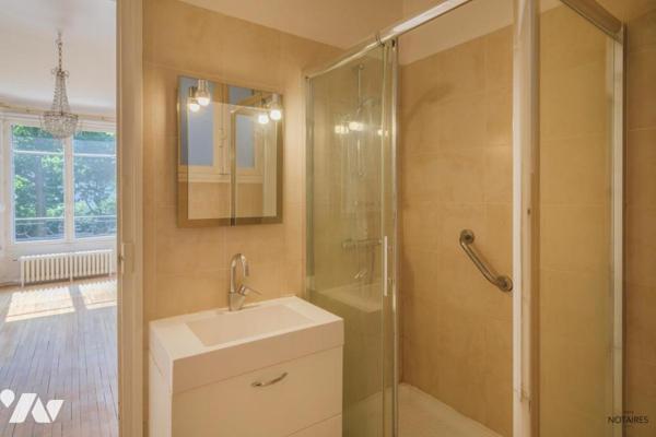 NEUILLY-SUR-SEINE / INKERMANN - APPARTEMENT BOURGEOIS 6 PIÈCES  AVEC BALCON + GARAGE + CAVE