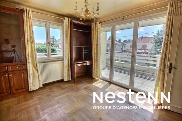 LIMITE ST FONS: # MAISON INDIVIDUELLE# 3 GARAGES# PISCINE OLYMPIQUE#RARE