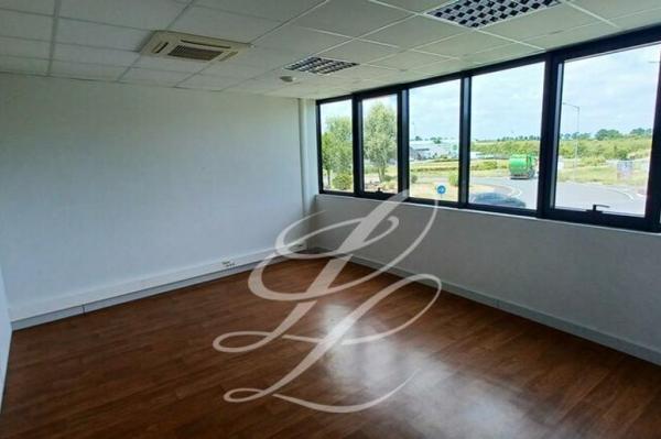 Location - BUREAUX 84 m 2