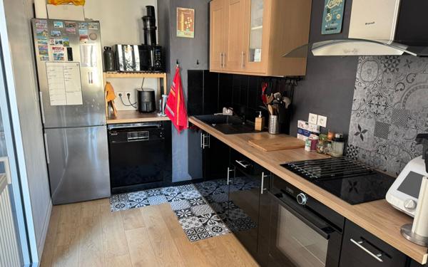 Appartement à vendre    3 pièces • 67 m2 Bordeaux