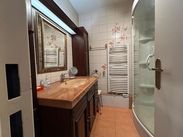 LE HAVRE - SECTEUR GRAVILLE - APPARTEMENT 2 CHAMBRES, ASCENSEUR, BALCON, GARAGE ET PARKING PRIVATIF