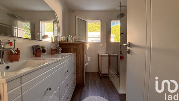 Maison traditionnelle 4 pièces de 97 m² à Créon (33670)