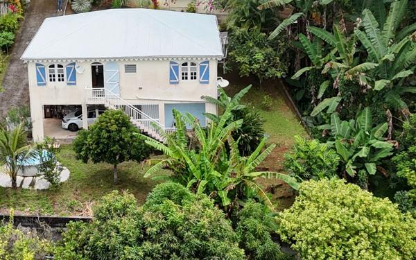 Maison à vendre    4 pièces • 95 m2 Rivière-Pilote