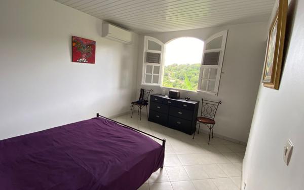 Maison à vendre    4 pièces • 95 m2 Rivière-Pilote