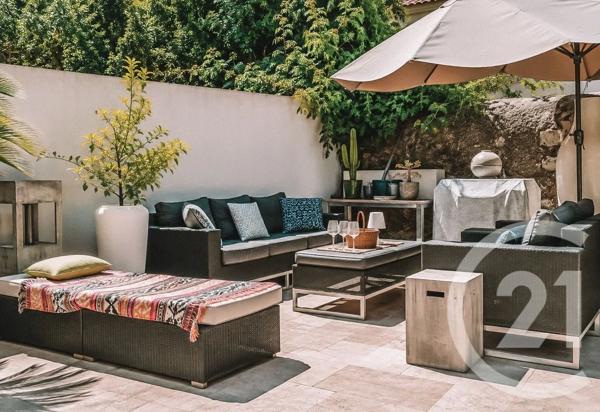 Maison à vendre  5 pièces - 210 m 2   MARSEILLE  - 13009