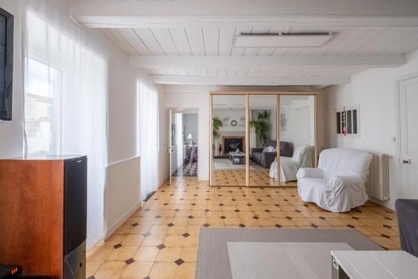 Maison à vendre 7 pièces SAINT MEDARD D'AUNIS (17)