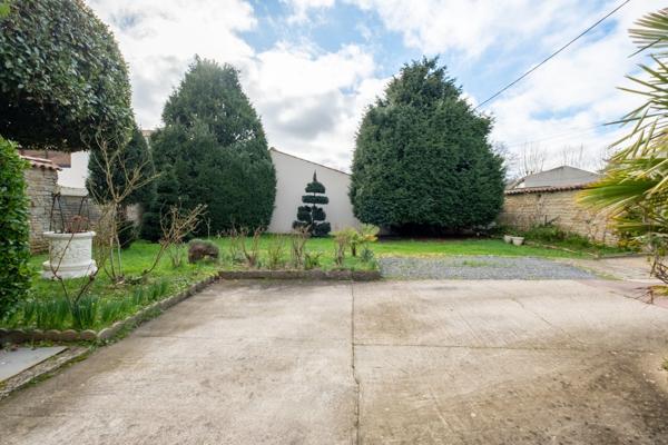 Maison à vendre 7 pièces SAINT MEDARD D'AUNIS (17)