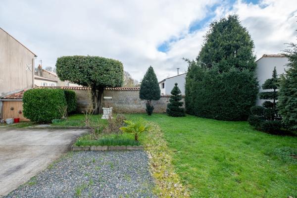 Maison à vendre 7 pièces SAINT MEDARD D'AUNIS (17)