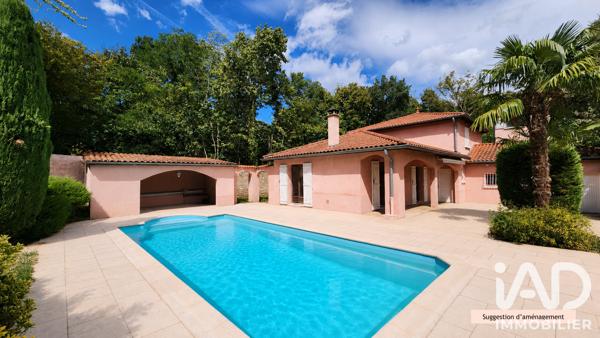 Maison à vendre 7 pièces 165 m² Saint-Genis-Laval