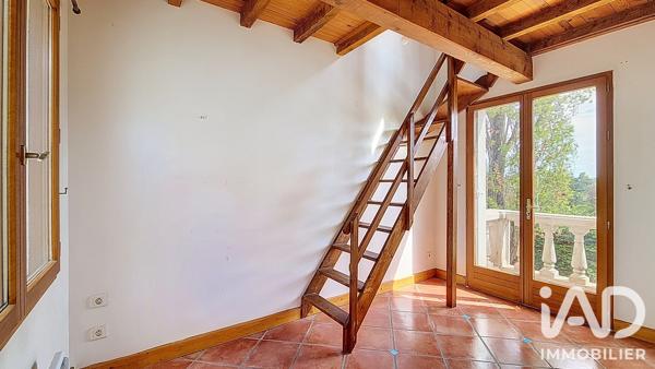 Maison à vendre 7 pièces 165 m² Saint-Genis-Laval